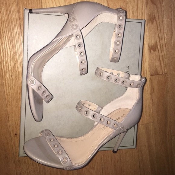 BCBGMAXAZRIA heels - Picture 5 of 6
