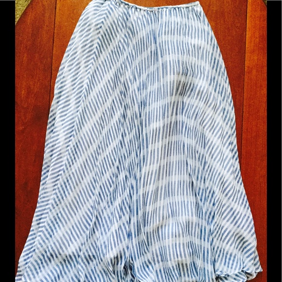 SOLD🚫BB Dakota Poppy Field Pleated Skirt - Picture 3 of 7