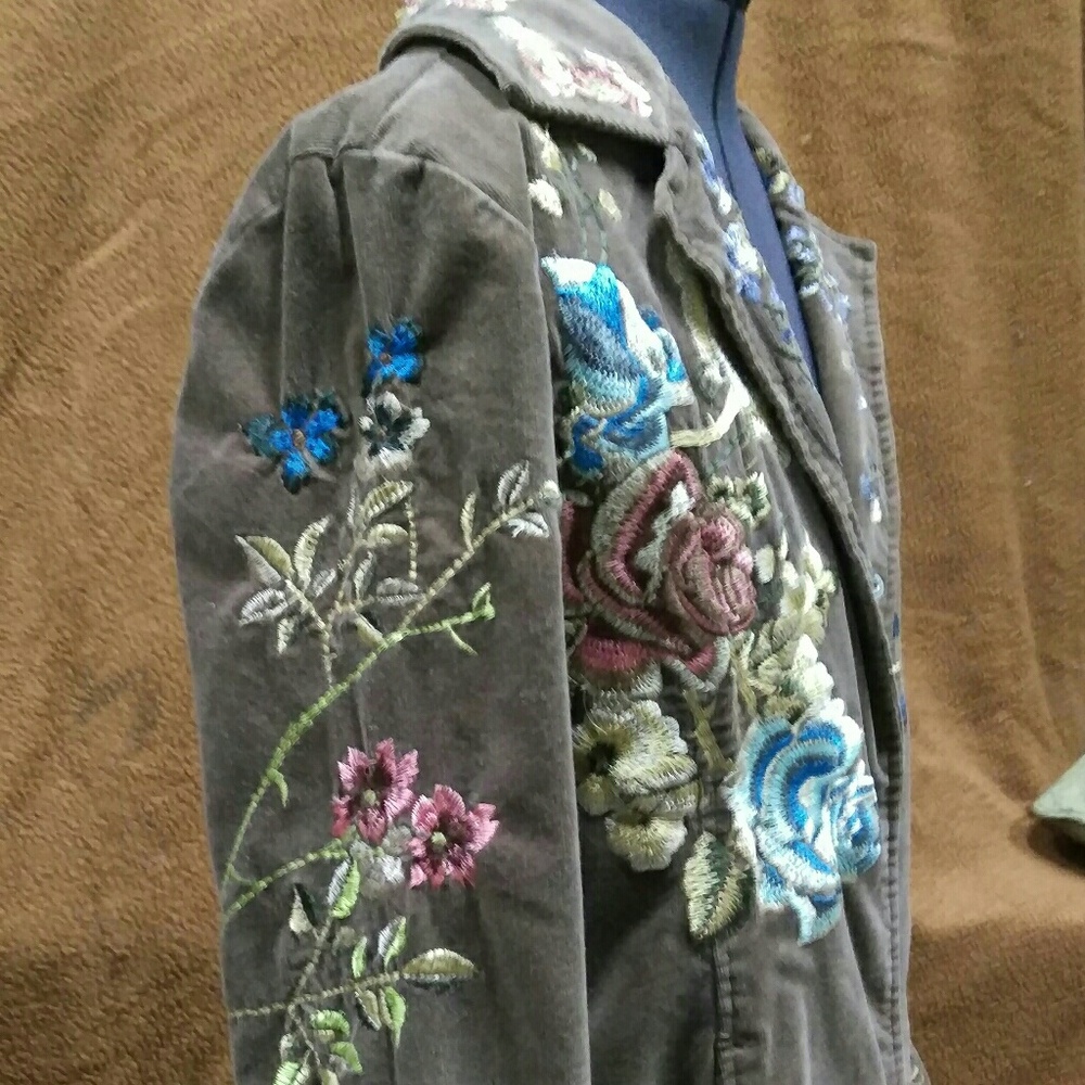 Embroidered corduroy coat size M