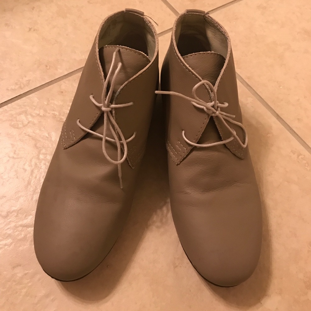 Anniel Boots