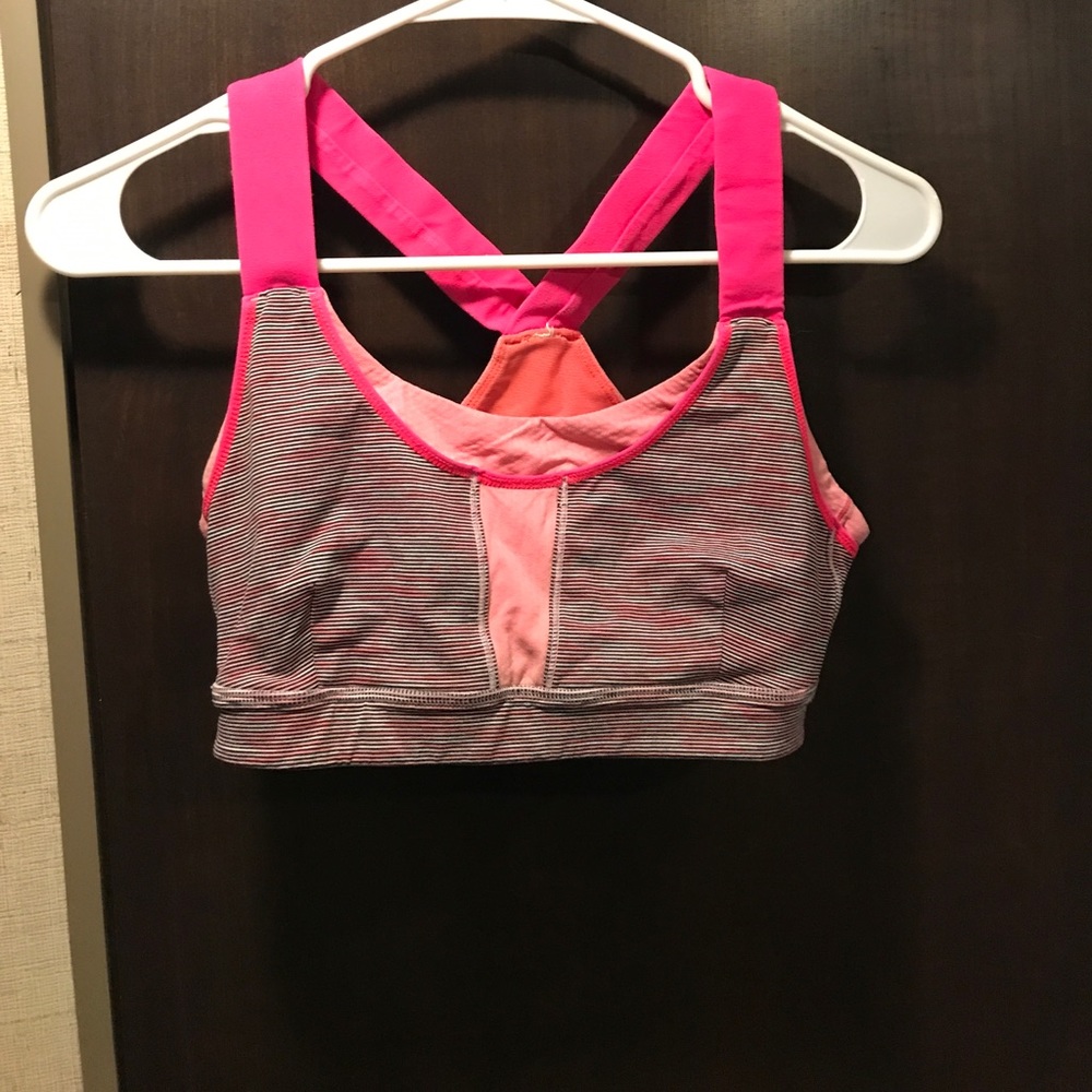 Super cute pink lulu bra. No pads size 8