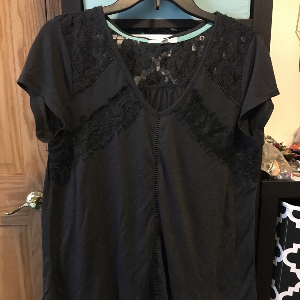 Light Black/Dark Gray Short Sleeve Shirt