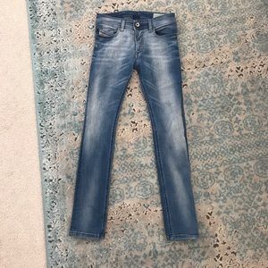 BOYS Diesel skinny jeans. Sz. 10