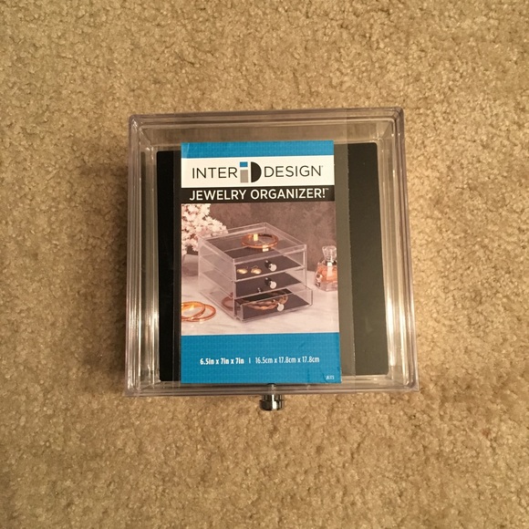 🚫SOLD🚫 Stackable Jewelry/Makeup Storage - Picture 2 of 3