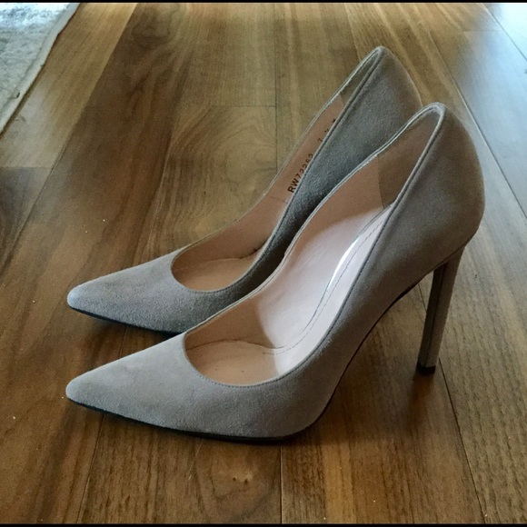Stuart Weitzman Nude Suede Stiletto 7.5 -worn once - Picture 2 of 5