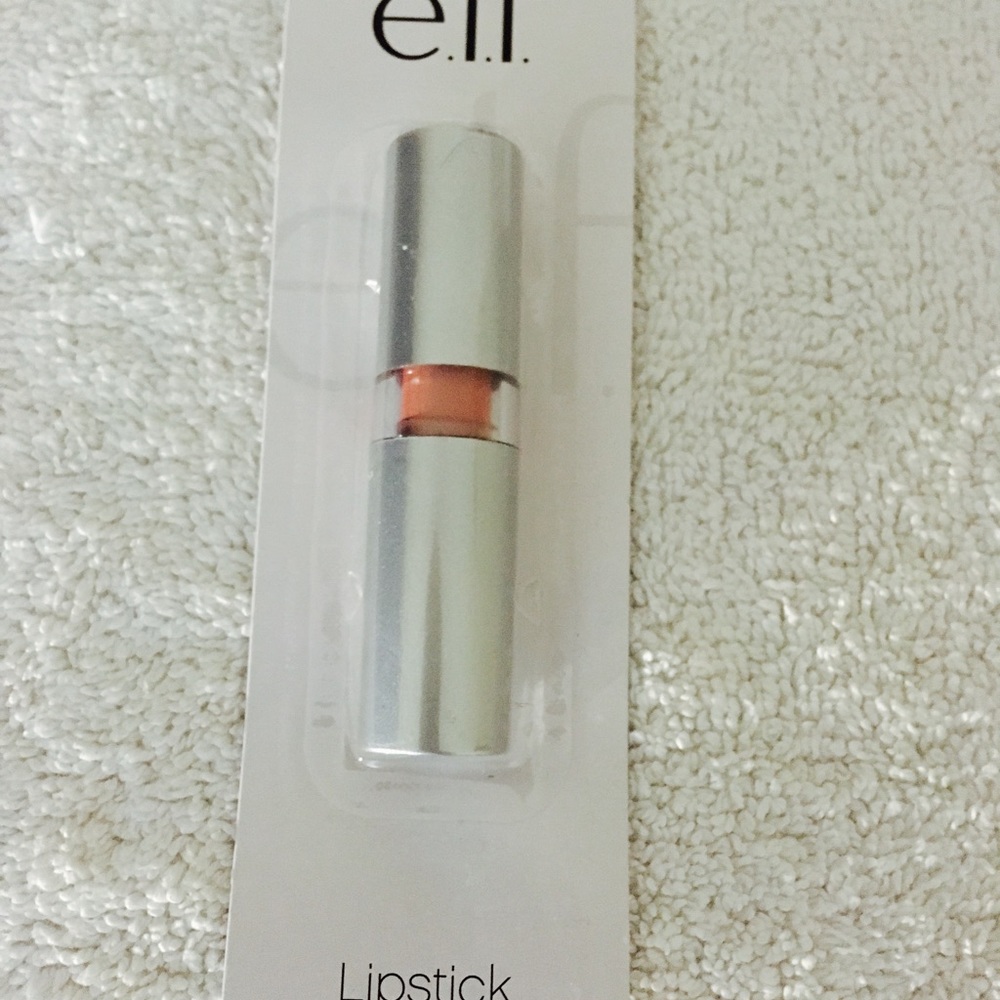 e.l.f Essential Lipstick
