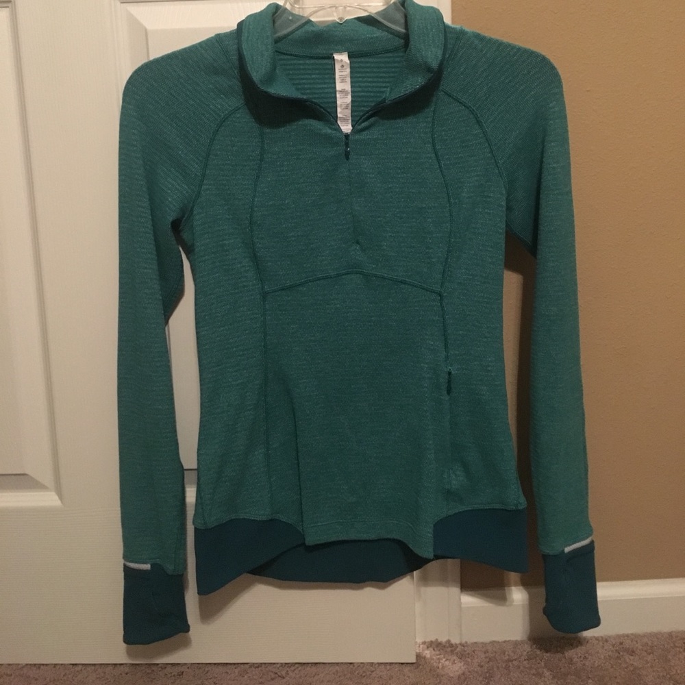 LULULEMON half zip top!!