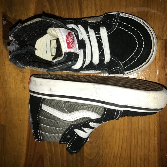 Vans Other - Toddler VANS high tops size 5