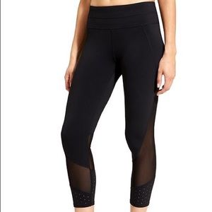 Athleta Laser mesh Sonar Capri