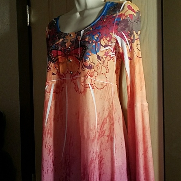 Beautiful blouse - Picture 2 of 5