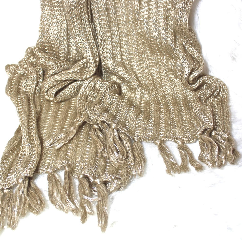 CLEARANCE**HP*NWOT—Shimmering Creme Scarf—$ FIRM - Picture 3 of 7