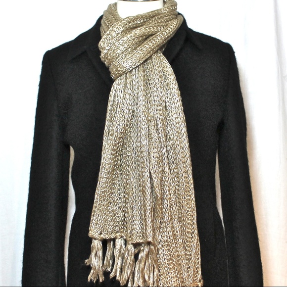 CLEARANCE**HP*NWOT—Shimmering Creme Scarf—$ FIRM - Picture 7 of 7
