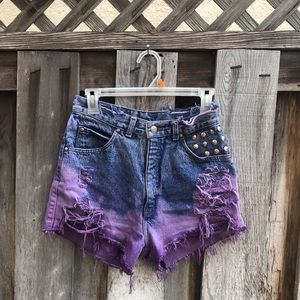 High rise Levi distressed studded shorts