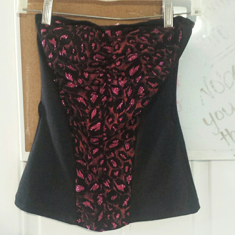 Sleeveless party top