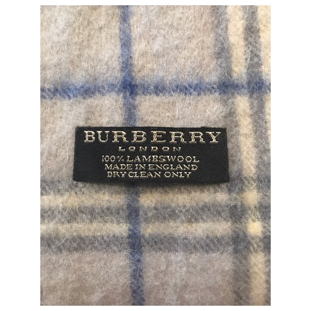 100% wool Burberry scarf