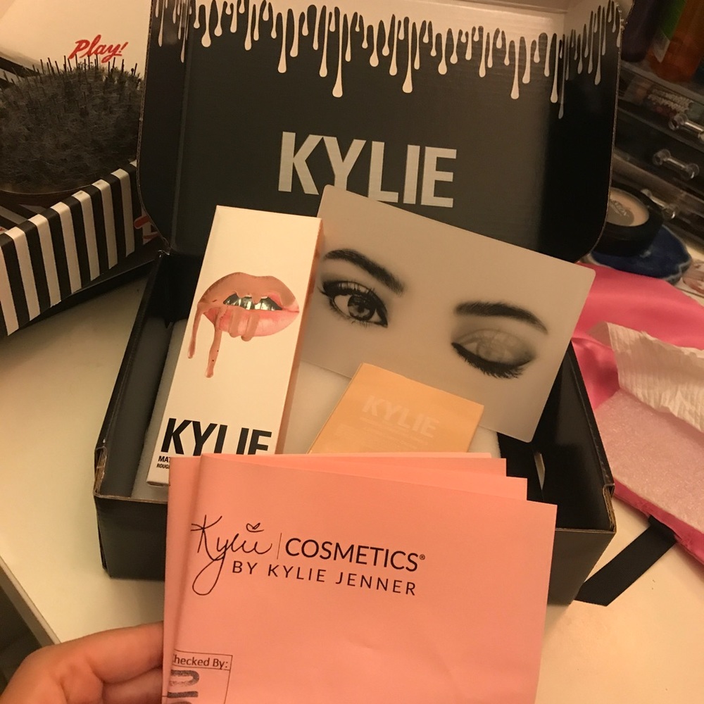 Authentic Kylie highlighter