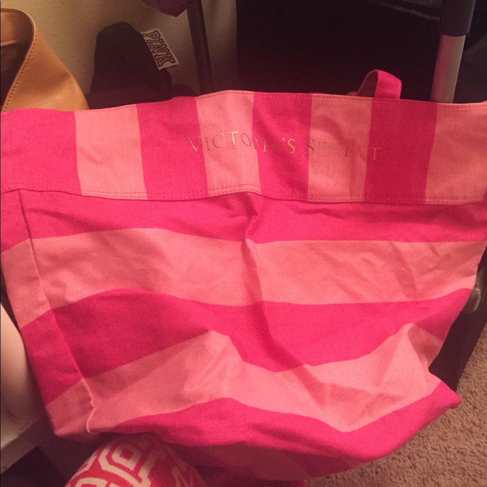 Nwt pink Victoria secret bag