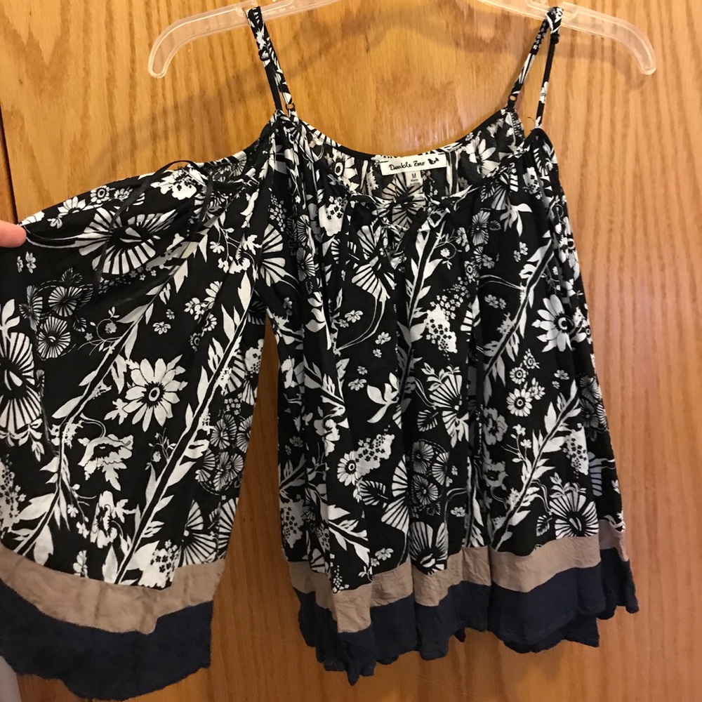 Ruffle cold shoulder patterned blouse