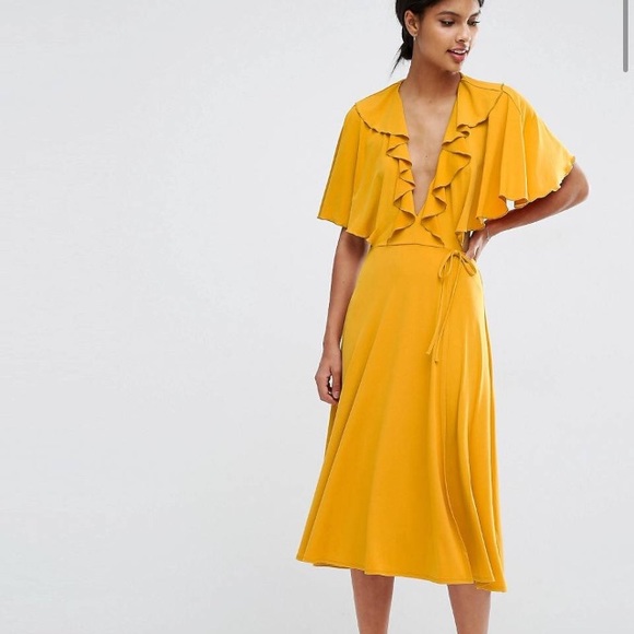 Gorgeous open-back dress. - Picture 1 of 3