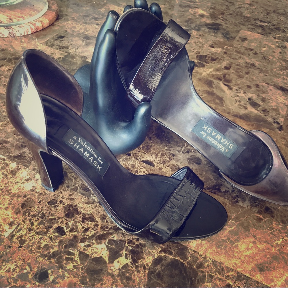 a Valentine for SHAMASK Espresso chocolate patent