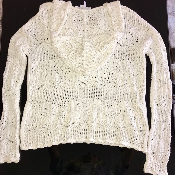 BCBG Crochet  Knit Pullover/Cover Up with Hoodie - Picture 6 of 8