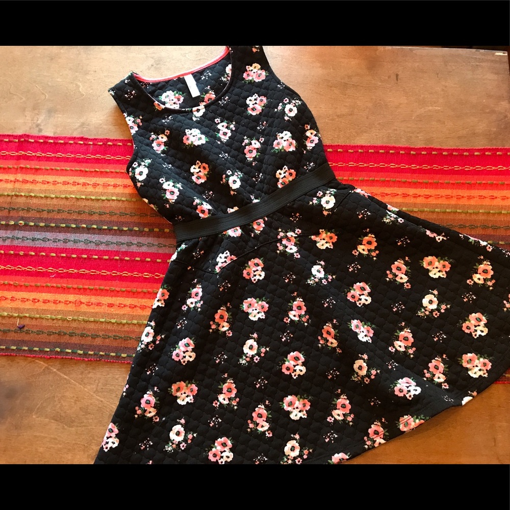 Girls quilted dress size 10/12