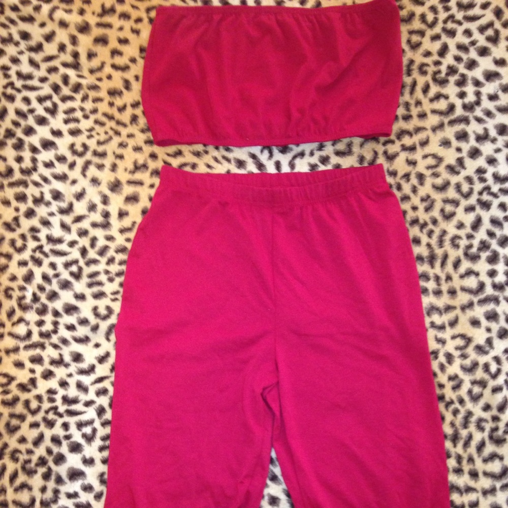 Red 2 piece Set ✨