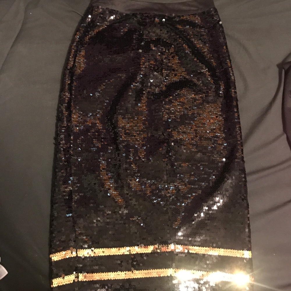 Sequin pencil skirt