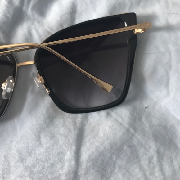 ❤️ 5 for $25! Sunnies! - Picture 5 of 5