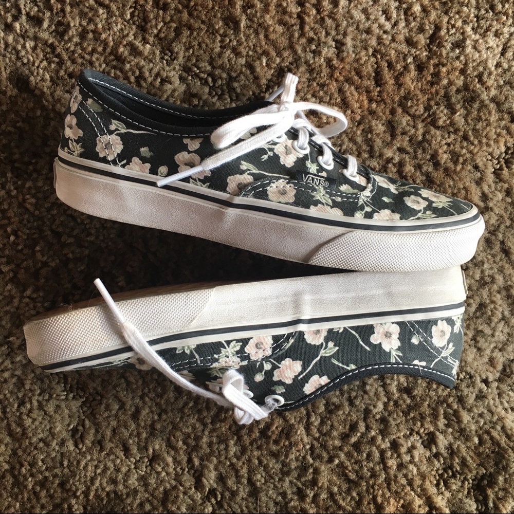 Vans Authentic Vintage Floral Sneakers - Picture 3 of 8