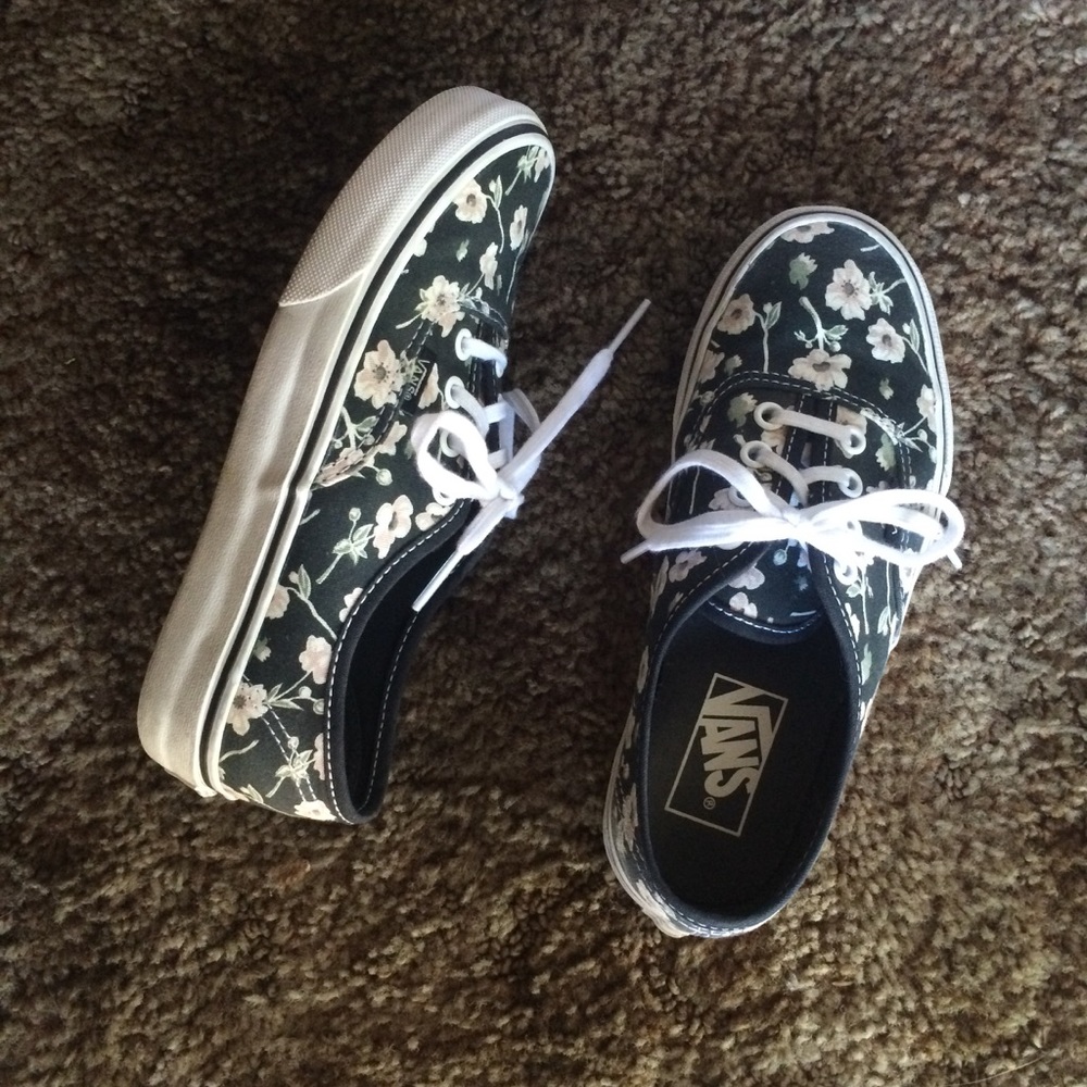 Vans Authentic Vintage Floral Sneakers - Picture 2 of 8