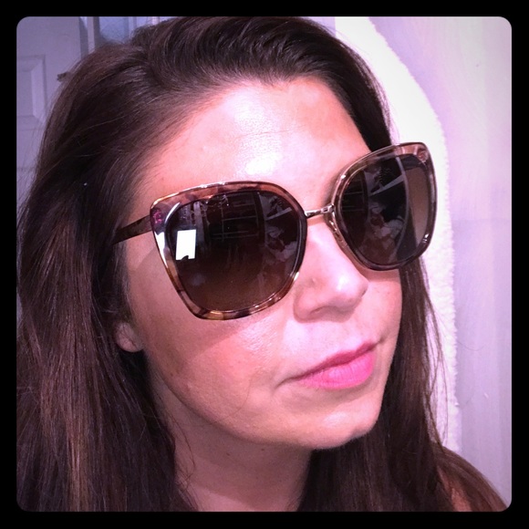 CHANEL Accessories - Chanel polarized sunglasses