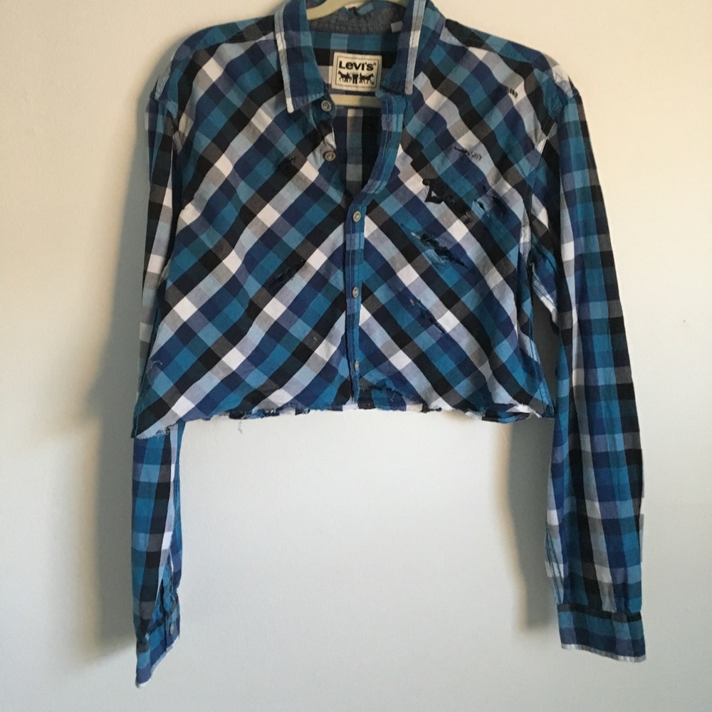 Distressed crop cotton shirt