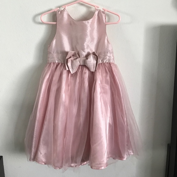 Bundle of festive dresses - Picture 2 of 7