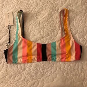 New with Tags Solid and Striped Elle Bikini Top L