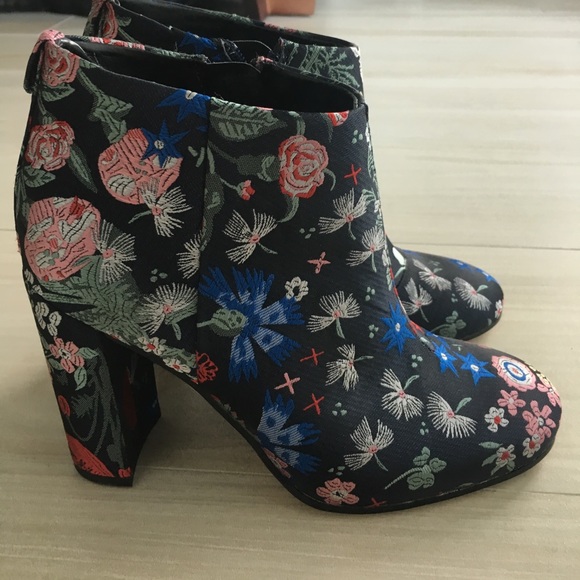 Sam Edelman Shoes - Sam Edelman Ankle Boots 6.5M