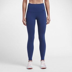 Nike Legendary Tights