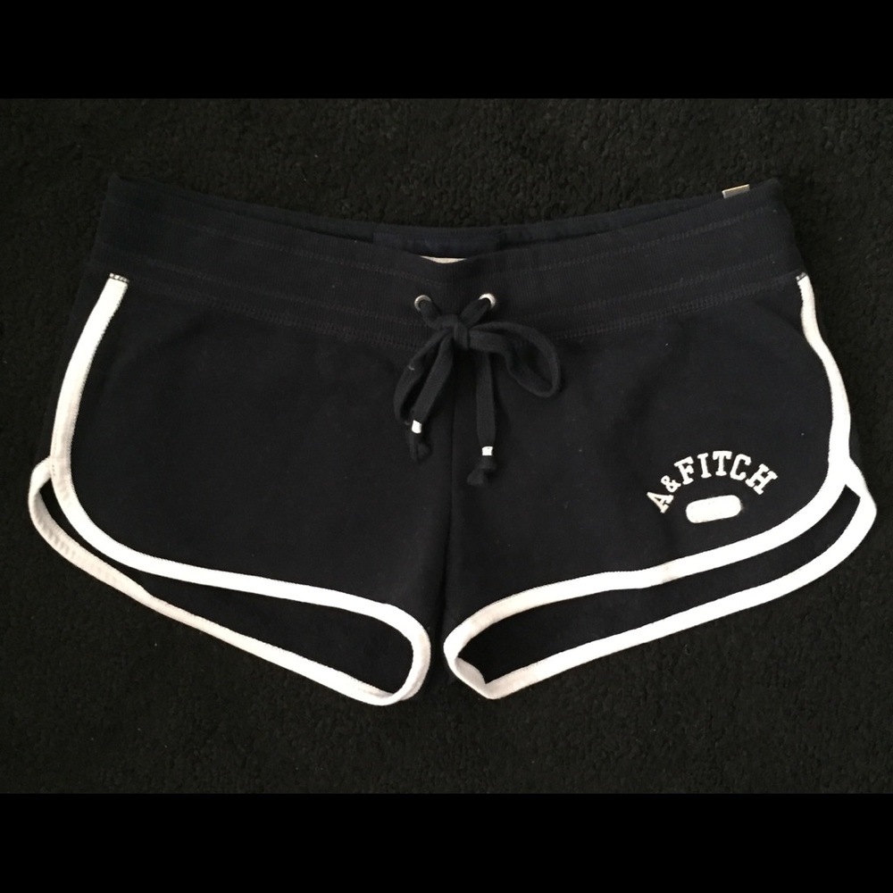 NWT Abercrombie and Fitch Navy Shorts Size M