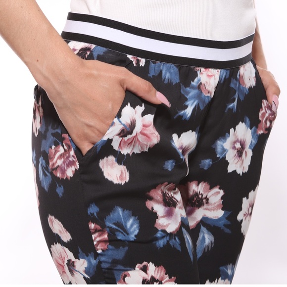 Floral Joggers - Picture 6 of 7