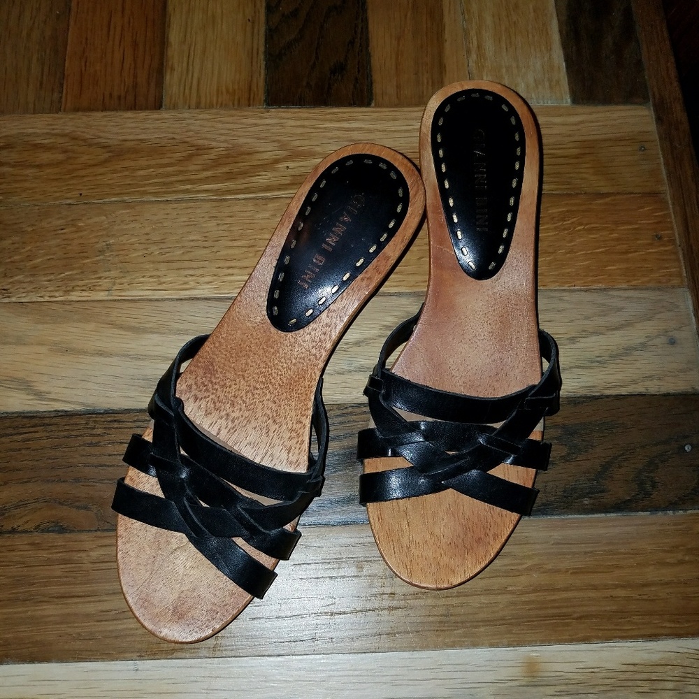 Gianni Bini kitten heels