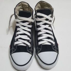 🎀Levi's🎀 women shoes size 5.5 🎀Levi's🎀 women shoes size 5.5