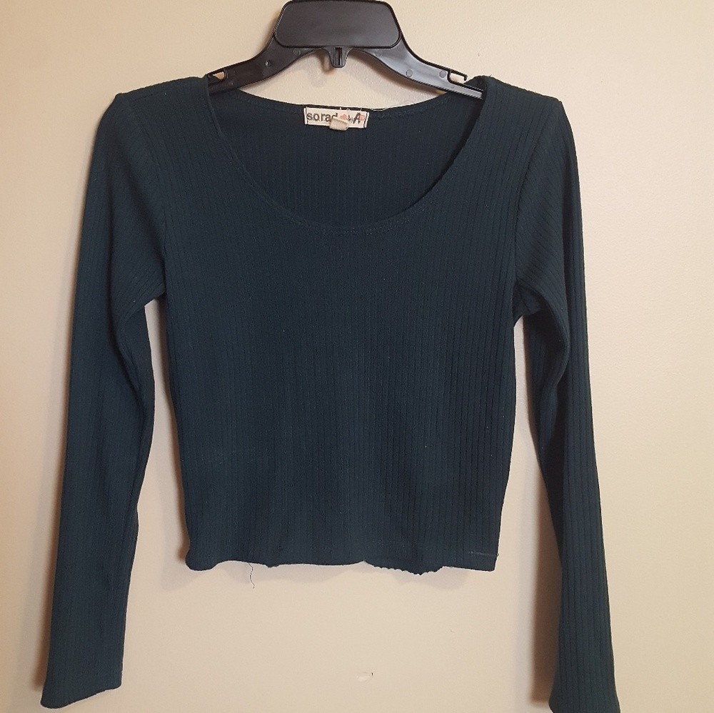 Hunter green long sleeve crop top