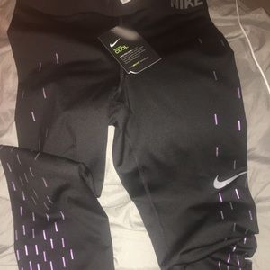 Nike women’s leggings size L