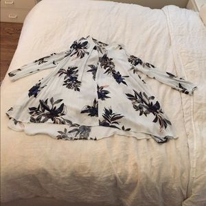 Flowy Free People top in size medium