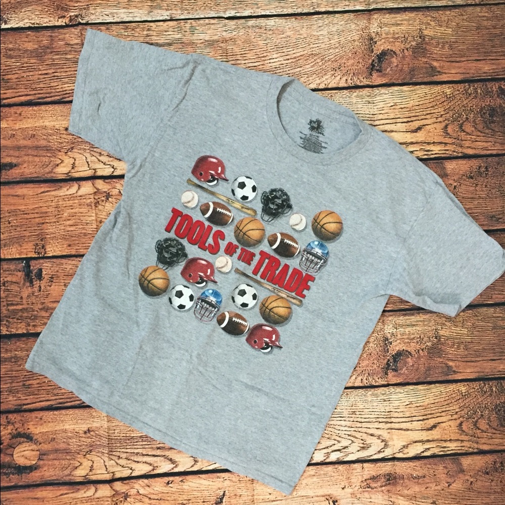 SOLD Boys sports t-shirt. Large 14/16.
