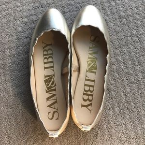 Sam & Libby scalloped flats size 8