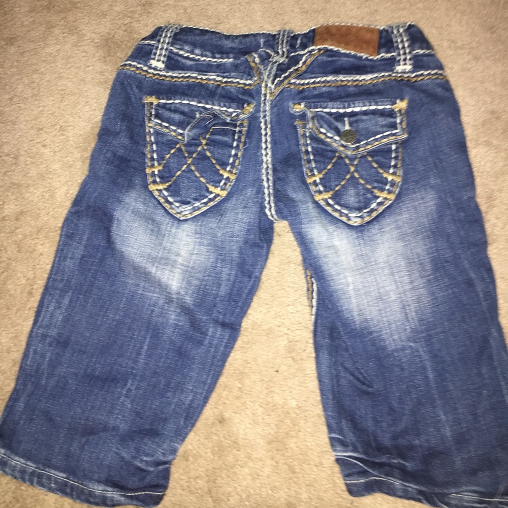 Capris - Picture 2 of 3