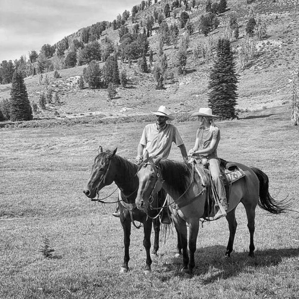 Meet your Posher, Mikki