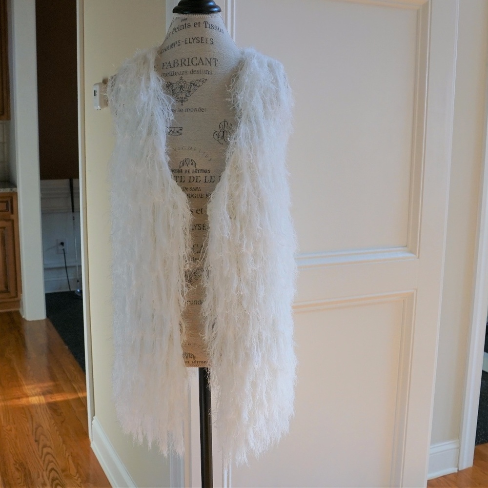 Soft Faux Fur Shaggy White Knit Sweater Vest Fall - Picture 2 of 8