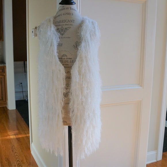 Soft Faux Fur Shaggy White Knit Sweater Vest Fall - Picture 2 of 8
